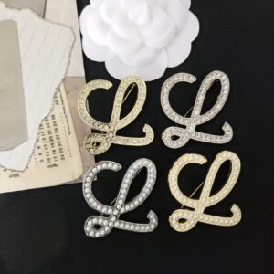 Loewe Brooch NO:YWFKLM-370 Material:Zinc Alloy