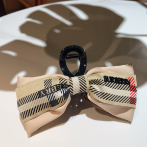 Burberry Hair pin
NO:FG462 Material:Poly