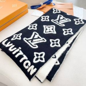 Louis vuitton Winter scarf
NO:WS344 Material: