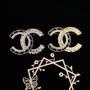 Chanel Brooch NO:YWFKLM-258 Material:Zinc Alloy