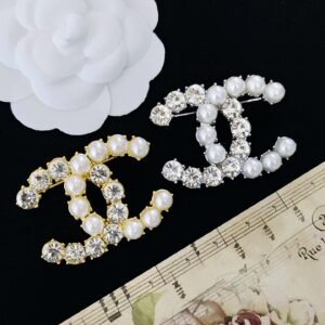Chanel Brooch NO:YWFKLM-385 Material:Zinc Alloy