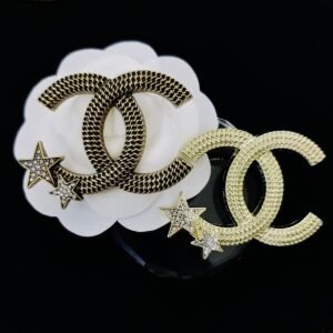 Chanel Brooch NO:YWFKLM-220 Material:Zinc Alloy