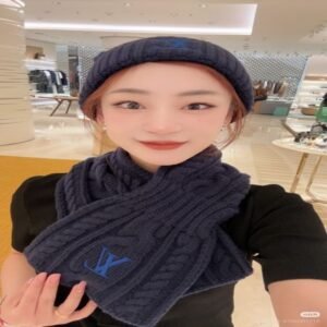 Louis vuitton Winter scarf
NO:WS296 Material: