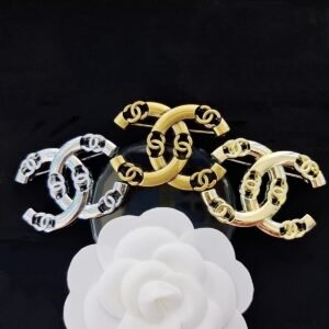 Chanel Brooch NO:YWFKLM-200 Material:Zinc Alloy