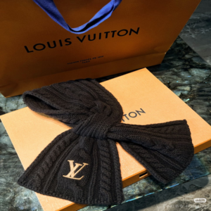 Louis vuitton Winter scarf
NO:WS298 Material: