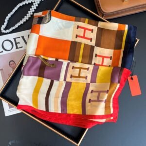 Hermes Square scarf NO:SF070 Material:Satin