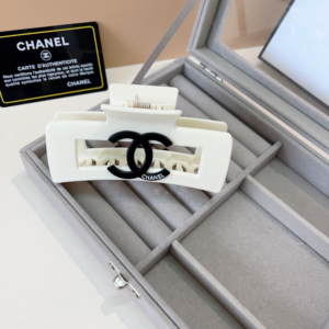 Chanel Hair pin NO:FG452 Material:Poly
