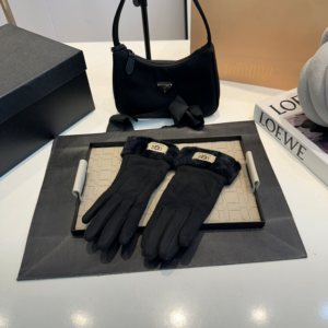 Ugg Gloves NO:WS326 Material:
