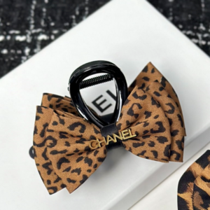 Chanel Hair pin NO:FG0197 Material:Poly