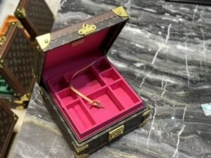 Louis vuitton  NO:102214-1 Material: