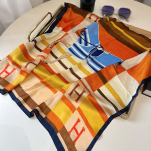 Hermes Square scarf NO:SF070-1 Material:Satin