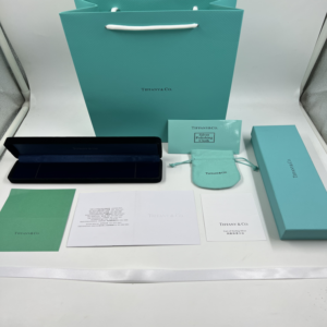 Tiffany Bracelet box NO:Tiff-4 Material:velvet