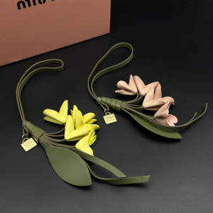 Miu miu Key chain NO:KYC-471 Material:leather