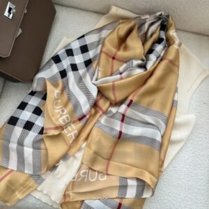Burberry Square scarf NO:SF2002 Material:Satin