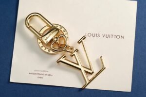 Louis vuitton Key chain NO:M004-2 gold Material:stainless（316）