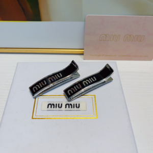 Miu miu Hair pin NO:FG473 Material:Poly