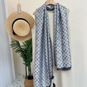 Louis vuitton Square scarf NO:SF2026 Material:Satin