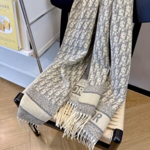 Dior Winter scarf NO:WS290 Material: