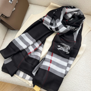Burberry Square scarf NO:SF2001 Material:Satin