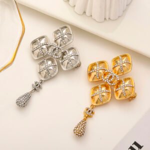 Chanel Brooch NO:H0407 Material:copper