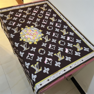Louis vuitton Square scarf NO:SF1003-1 Material:real silk
