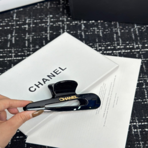 Chanel Hair pin NO:FG0271-2 Material:Poly