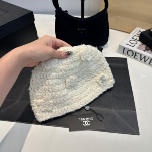 Chanel Winter hats NO:WS342 Material: