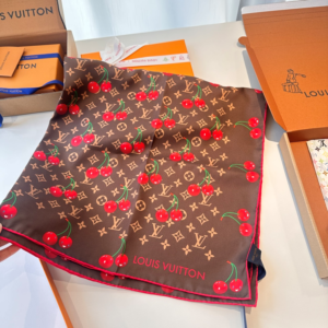 Louis vuitton Square scarf NO:SF1079 Material:real silk