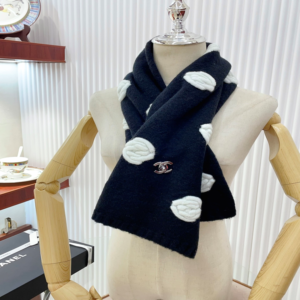 Chanel Winter scarf NO:WS293 Material: