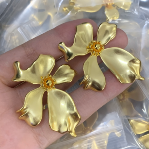 Celine Earring NO:Y175553 Material:copper+18k gold