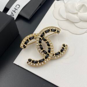 Chanel Brooch NO:C228-XZ Material:copper