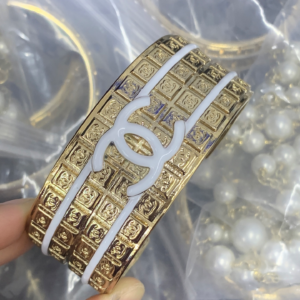 Chanel Bracelet NO:Y197532 Material:copper+18k gold