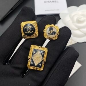Chanel Brooch NO:C068 Material:copper