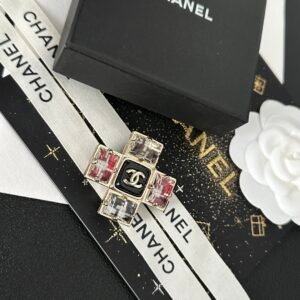 Chanel Brooch NO:C008-XZ Material:copper