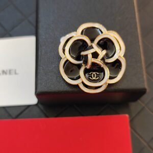Chanel Brooch NO:C374-XZ Material:copper