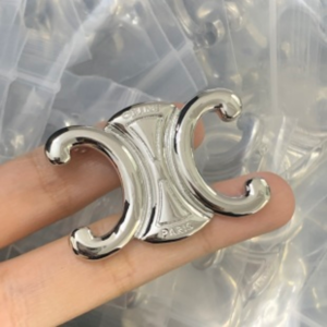 Celine Brooch NO:Y188976 Material:copper+18k gold