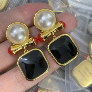 Celine Earring NO:Y163185 Material:copper+18k gold