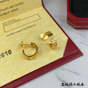 Cartier Earring NO:KN112235-1 Material:V Gold