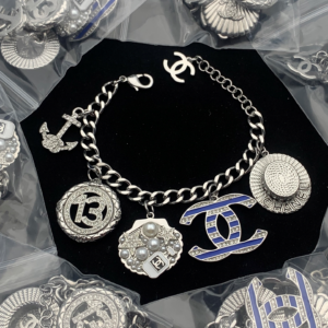 Chanel Bracelet NO:Y198278 Material:copper+18k gold
