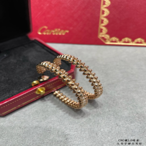 Cartier Earring NO:KN128786-3 Material:V Gold