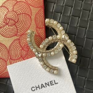 Chanel Brooch NO:C447-XZ Material:copper