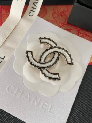 Chanel Brooch NO:C066-XZ Material:copper