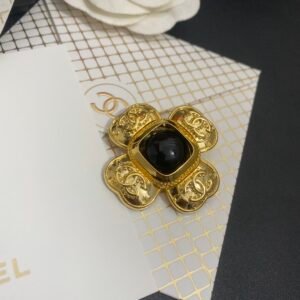 Chanel Brooch NO:C200-XZ Material:copper