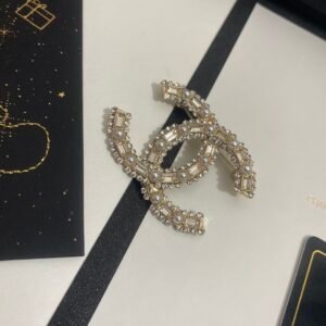 Chanel Brooch NO:C263-XZ Material:copper