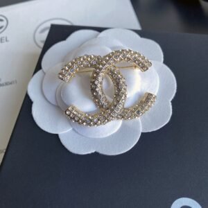 Chanel Brooch NO:C206-XZ Material:copper