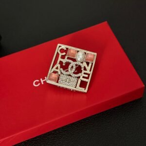 Chanel Brooch NO:C269-XZ Material:copper
