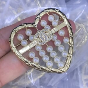 Chanel Brooch NO:Y221628 Material:copper+18k gold