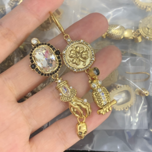 Alexander mcqueen Earring NO:Y180462 Material:copper+18k gold
