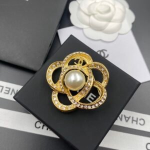 Chanel Brooch NO:C211 Material:copper