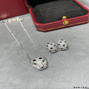 Cartier Set NO:KN128802 Material:V Gold
